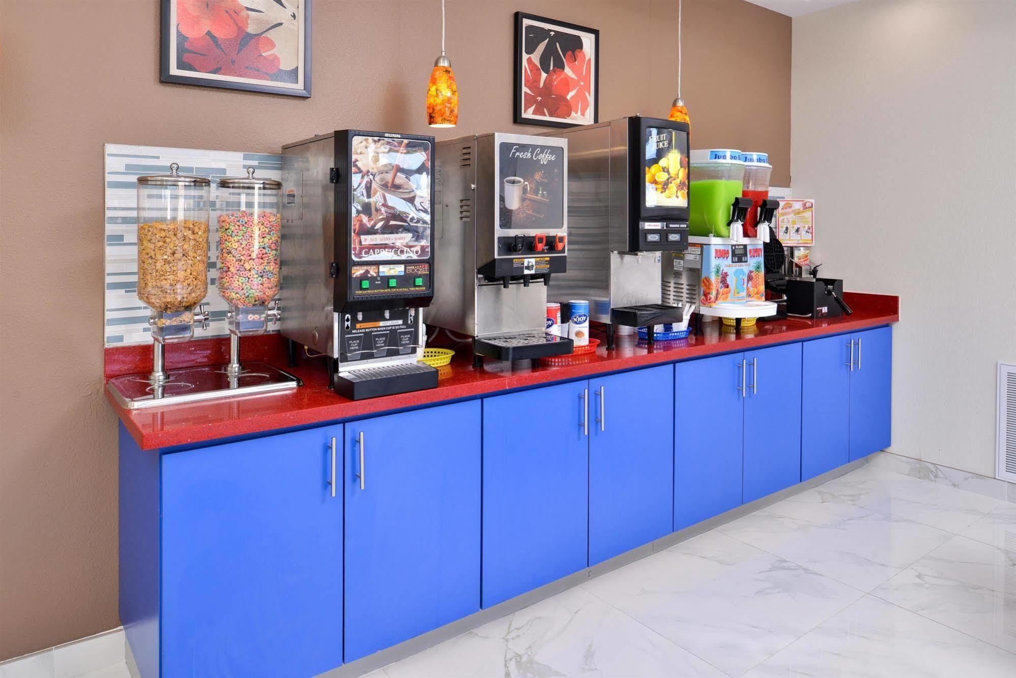 Americas Best Value Inn & Suites Spring / N. Houston Buitenkant foto